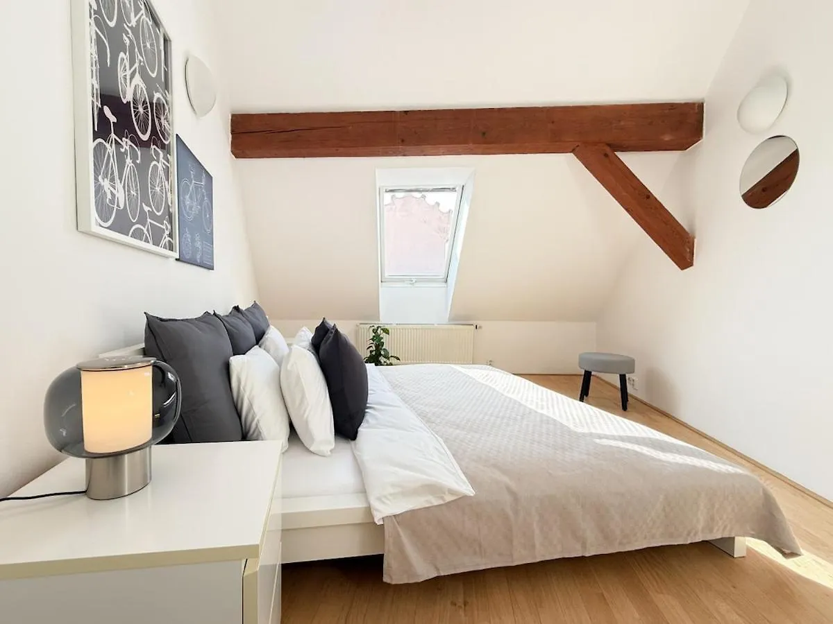 Turnkey I Old Town 5Br Loft Apartment Prague Czech Republic
