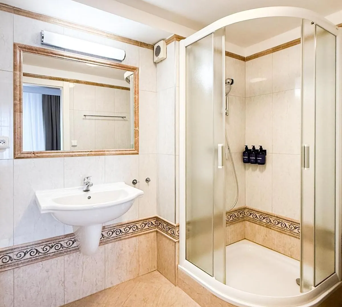 Turnkey I Old Town 5Br Loft Apartment Prague