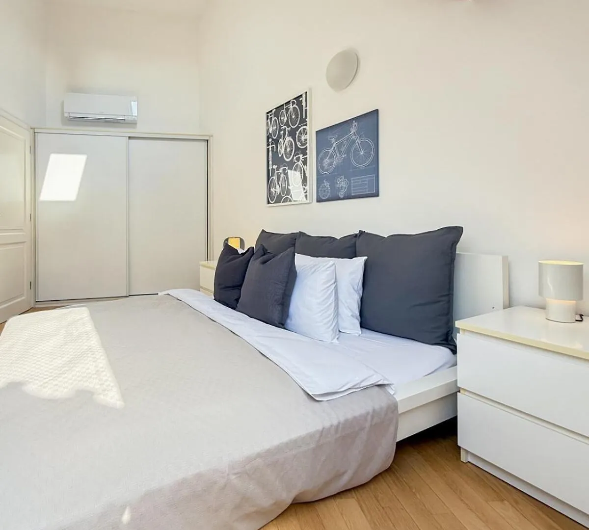 Turnkey I Old Town 5Br Loft Apartment Prague