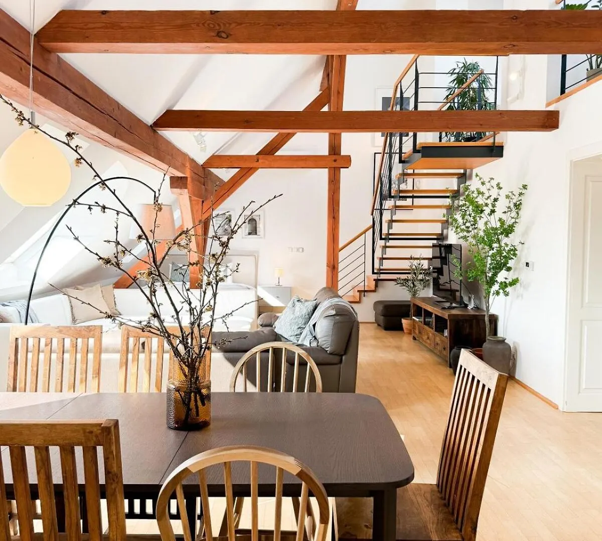 Turnkey I Old Town 5Br Loft Apartment Prague
