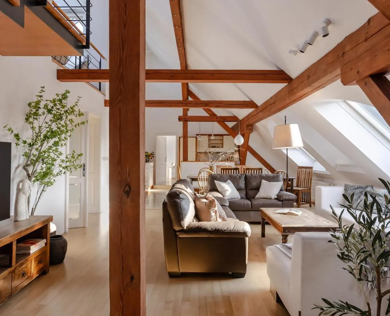 Turnkey I Old Town 5Br Loft Apartment Prague