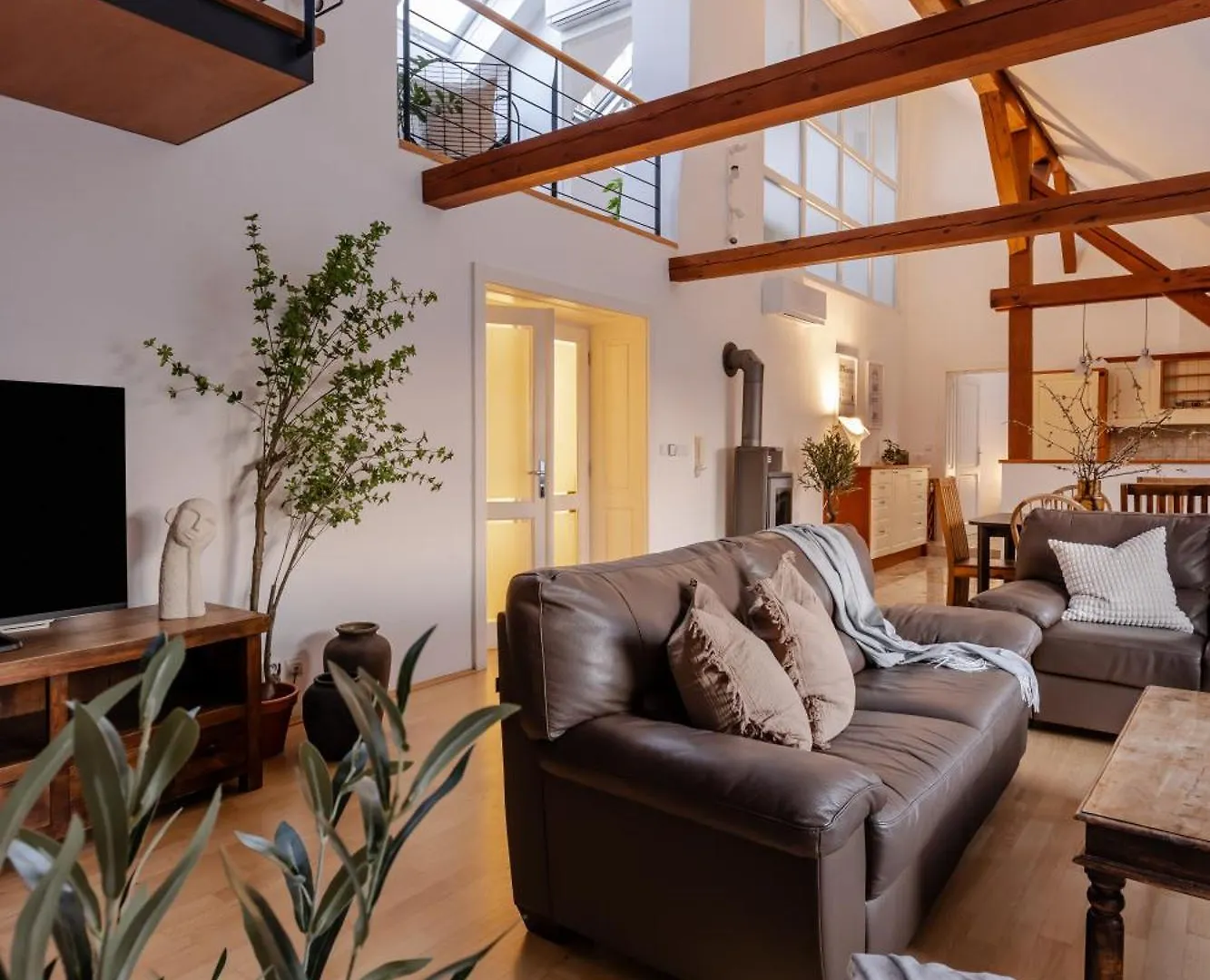 Turnkey I Old Town 5Br Loft Apartment Prague