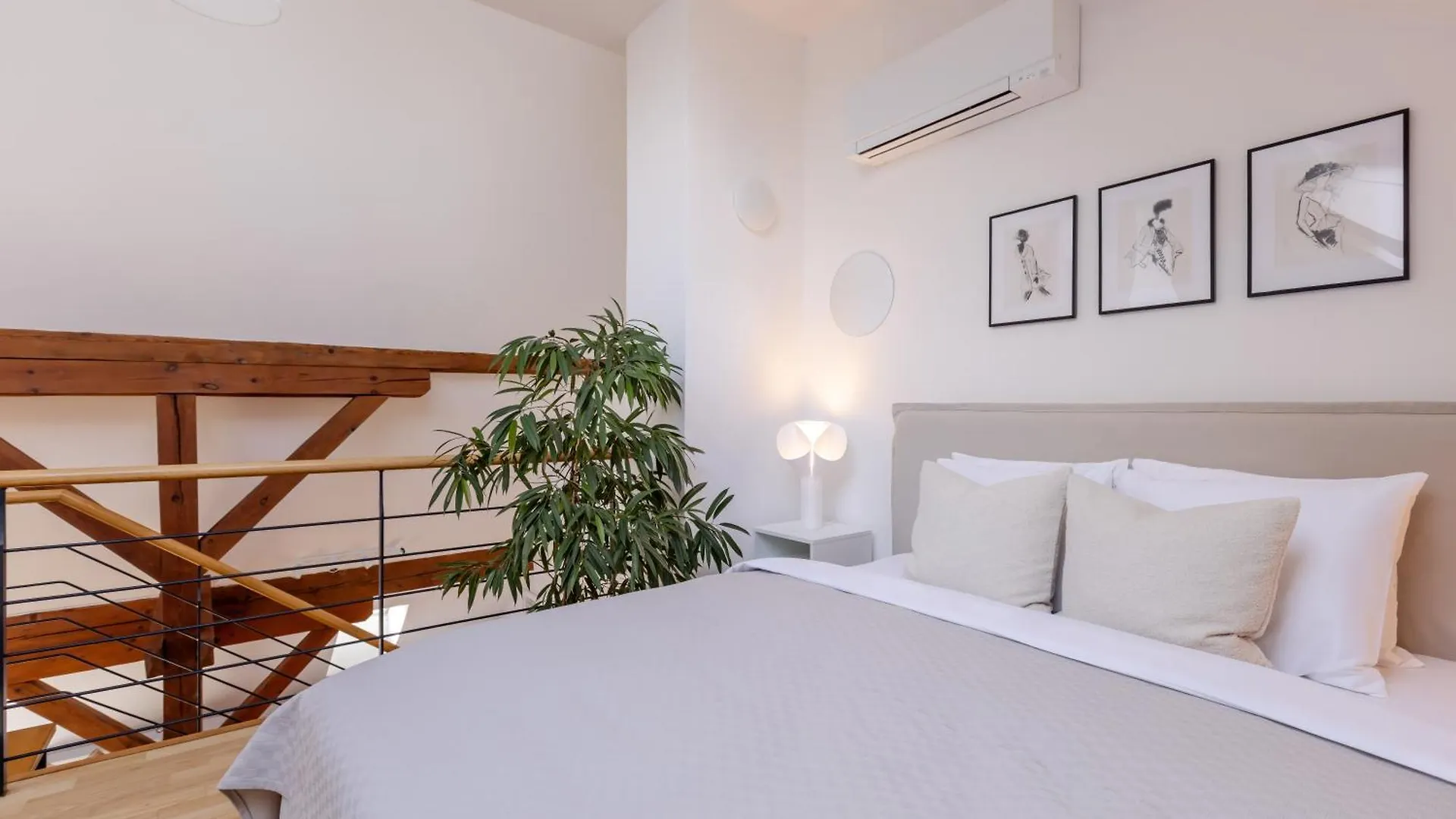 Turnkey I Old Town 5Br Loft Apartment Prague Czech Republic