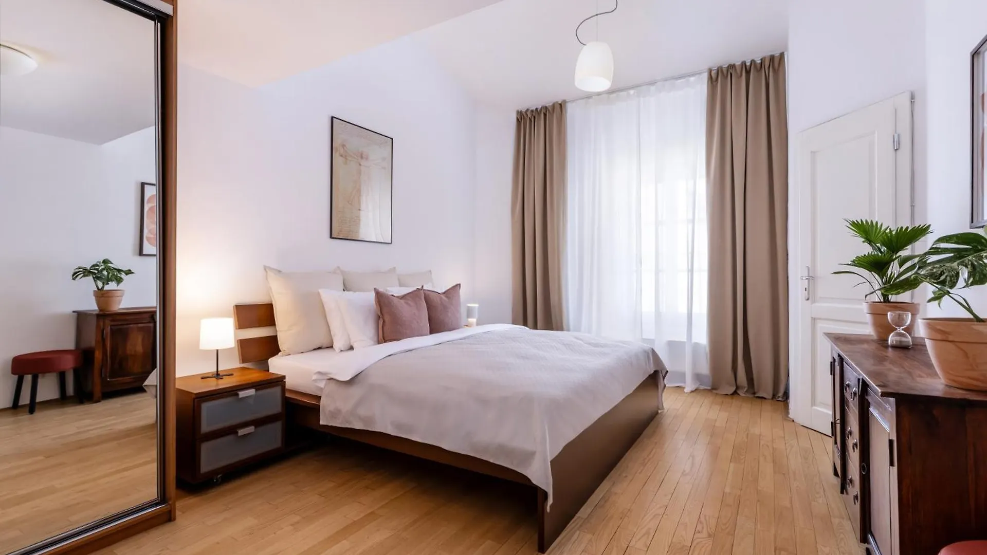 Turnkey I Old Town 5Br Loft Apartment Prague