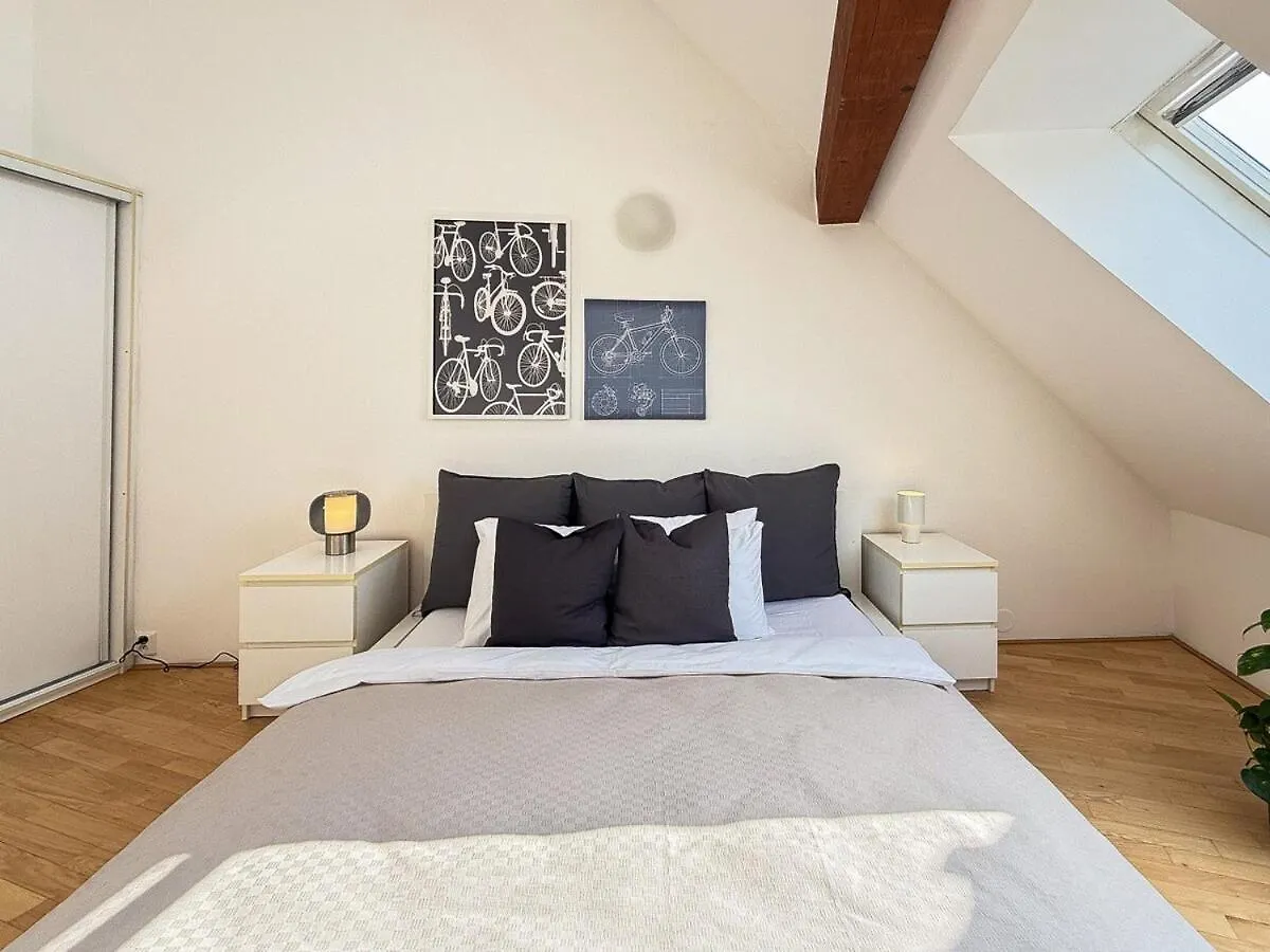 Turnkey I Old Town 5Br Loft Apartment Прага 0*,