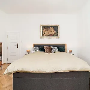 Newly Renovated 1-bed At Charles Bridge Appartement